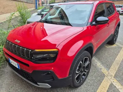 Usata Jeep Avenger Summit 101 CV (74 kW) 2024 Rosso SUV