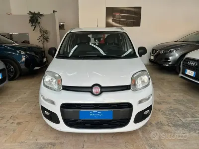 Usata Fiat Panda Lounge 95 CV (69 kW) 2017 Bianco Utilitaria