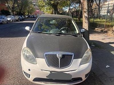 Begagnad Lancia Ypsilon 2007 Halvkombi