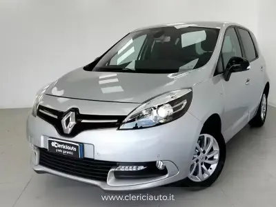 Usata Renault Scénic LIMITED 115 CV (84 kW) 2016 Argento Monovolume