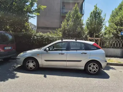 Usata Ford Focus 116 CV (85 kW) 2002 Grigio Berlina