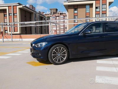 Usata BMW 320 Advantage 190 CV (139 kW) 2017 Blu/azzurro Station wagon