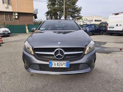 Usata Mercedes A180 109 CV (80 kW) 2015 Grigio Berlina