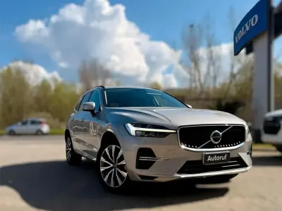 Usata Volvo XC60 Momentum 197 CV (144 kW) 2021 Argento SUV