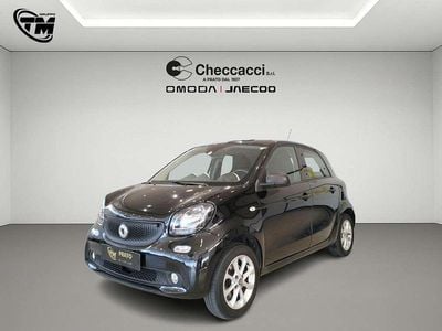 Begagnad Smart ForFour Passion 71 HK (52 kW) 2018 Svart Halvkombi