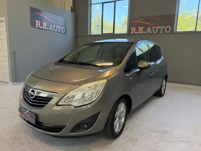 Usata Opel Meriva 85 CV (62 kW) 2013 Grigio Monovolume