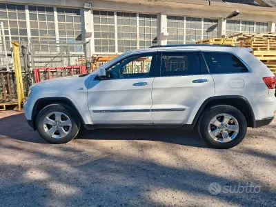 Usata Jeep Grand Cherokee 243 CV (178 kW) 2013 Bianco SUV