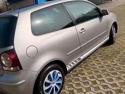 Usata VW Polo Comfortline 86 CV (63 kW) 2005 Grigio Utilitaria