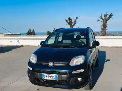 Usata Fiat Panda 85 CV (62 kW) 2015 Bluazzurro Utilitaria