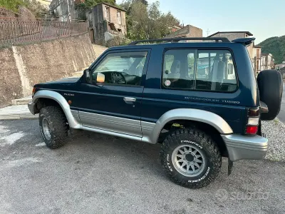 Usata Mitsubishi Pajero 100 CV (73 kW) 1996 Blu SUV