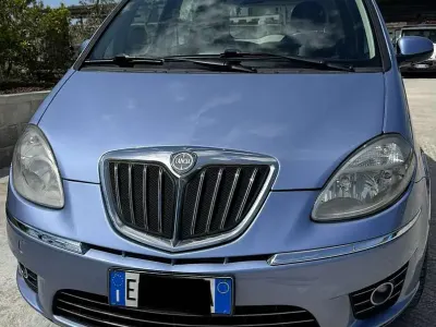 Usata Lancia Musa S 95 CV (69 kW) 2011 Monovolume