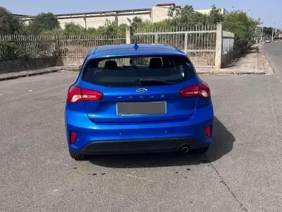 Usata Ford Focus 120 CV (88 kW) 2018 Bluazzurro Berlina