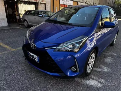 Usata Toyota Yaris 72 CV (52 kW) 2019 Bluazzurro Berlina