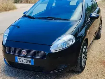 Usata Fiat Grande Punto 75 CV (55 kW) 2006 Nero Utilitaria
