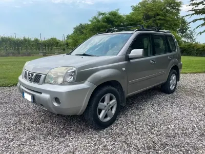 Begagnad Nissan X-Trail 136 HK (100 kW) 2005 Grå SUV