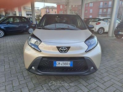 Usata Toyota Aygo X Lounge 72 CV (52 kW) 2023 Ginger beige & black SUV