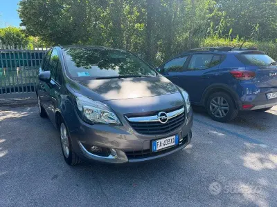 Usata Opel Meriva 120 CV (88 kW) 2015 Grigio Monovolume