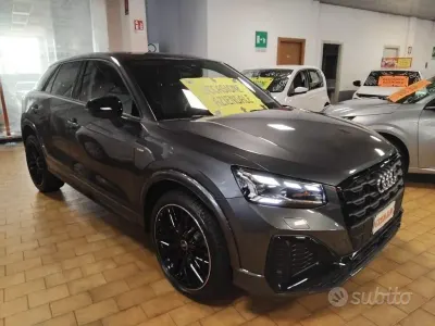 Usata Audi Q2 Ambiente 150 CV (110 kW) 2023 Grigio daytona SUV