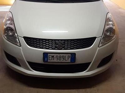 Usata Suzuki Swift 93 CV (68 kW) 2012 Bianco Utilitaria