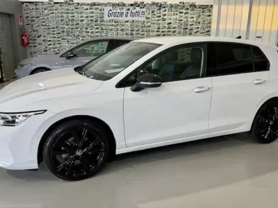 Usata VW Golf VIII Edition 150 CV (110 kW) 2025 Bianco Berlina
