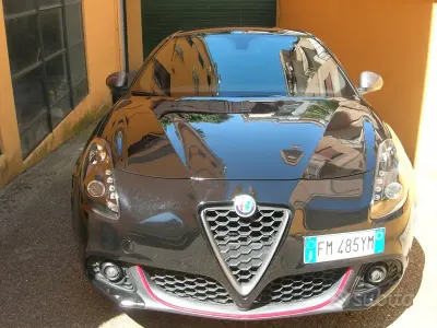Usata Alfa Romeo Giulietta Super 120 CV (88 kW) 2017 Nero Utilitaria