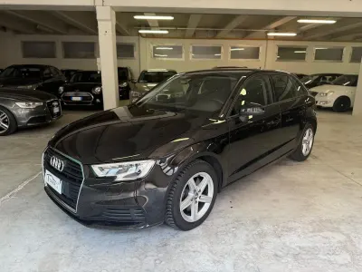 Usata Audi A3 Business 184 CV (135 kW) 2017 Nero Berlina