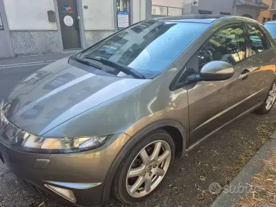 Usata Honda Civic Exclusive 140 CV (102 kW) 2009 Grigio Berlina