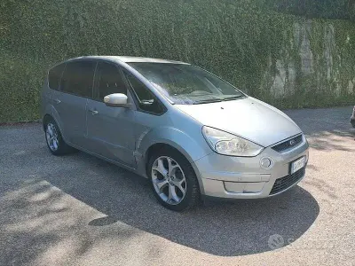 Usata Ford S-MAX Titanium 140 CV (102 kW) 2009 Grigio Monovolume
