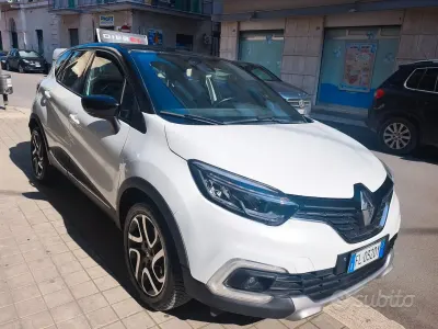 Usata Renault Captur Intens 110 CV (80 kW) 2017 Bianco SUV