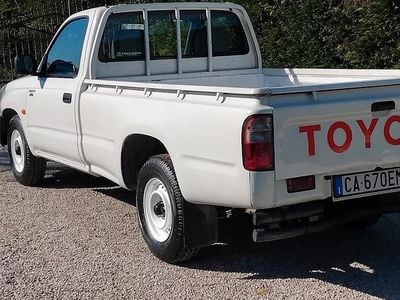 Usata Toyota HiLux 97 CV (71 kW) 2002 Bianco Pick-up