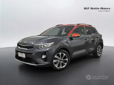 Usata Kia Stonic 110 CV (80 kW) 2018 Grigio SUV