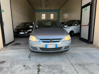 Używany Opel Corsa 60 KM (44 kW) 2006 Szary Hatchback