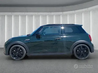 Begagnad Mini Cooper S Resolute Edition 178 HK (130 kW) 2023 Grön Halvkombi