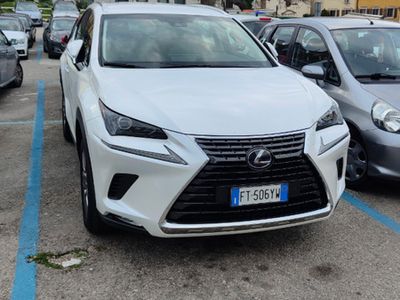 Lexus NX300h