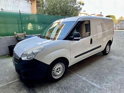 Usata Opel Combo 120 CV (88 kW) 2015 Monovolume