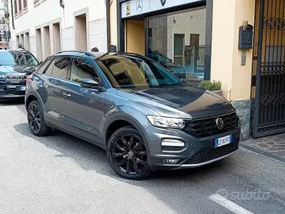 Usata VW T-Roc Style 150 CV (110 kW) 2021 Grigio SUV