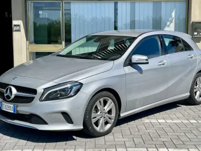 Usata Mercedes A200 136 CV (100 kW) 2017 Argento Berlina