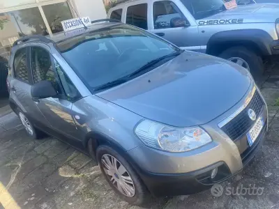 Usata Fiat Sedici Dynamic 107 CV (78 kW) 2006 Grigio SUV