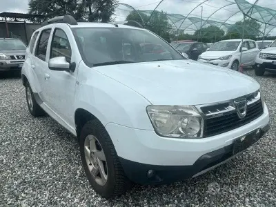 Occasion Dacia Duster Lauréate 110 ch (80 kW) 2012 Blanc SUV