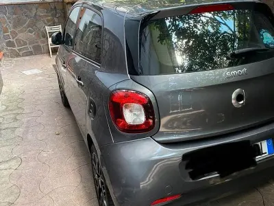 Usata Smart ForFour 90 CV (66 kW) 2018 Grigio Utilitaria