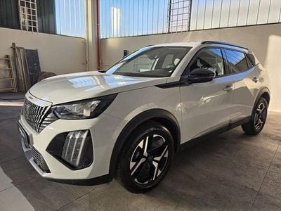 Usata Peugeot 2008 Allure 102 CV (75 kW) 2025 Bianco SUV