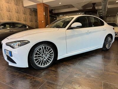 Usata Alfa Romeo Giulia Executive 150 CV (110 kW) 2018 Bianco Berlina