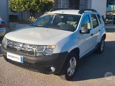 Occasion Dacia Duster Lauréate 110 ch (80 kW) 2014 Blanc SUV