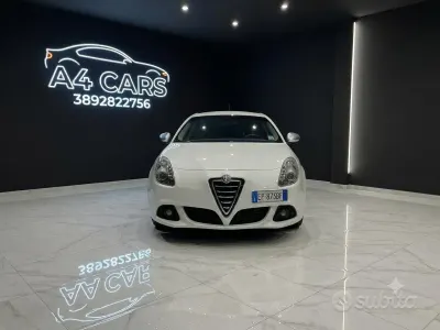 Usata Alfa Romeo Giulietta Progression 105 CV (77 kW) 2012 Bianco Utilitaria