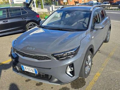 Usata Kia Stonic Style 82 CV (60 kW) 2023 Grigio SUV
