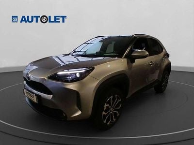 Argento Nuova 2025 Toyota Yaris Cross Trend SUV | 31.500 € (Molto cara)