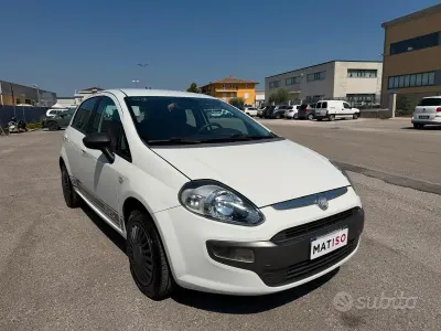 Usata Fiat Punto Evo Dynamic 77 CV (56 kW) 2010 Bianco Utilitaria