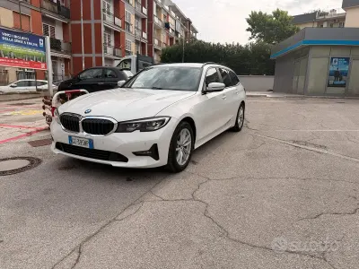 Usata BMW 318 150 CV (110 kW) 2020 Bianco Station wagon