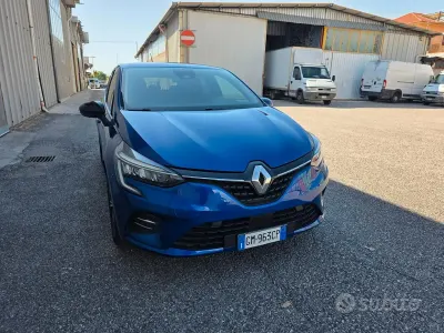Usata Renault Clio V Evolution 101 CV (74 kW) 2024 Blu Berlina