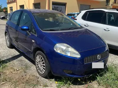 Usata Fiat Punto 69 CV (50 kW) 2013 Blu Utilitaria